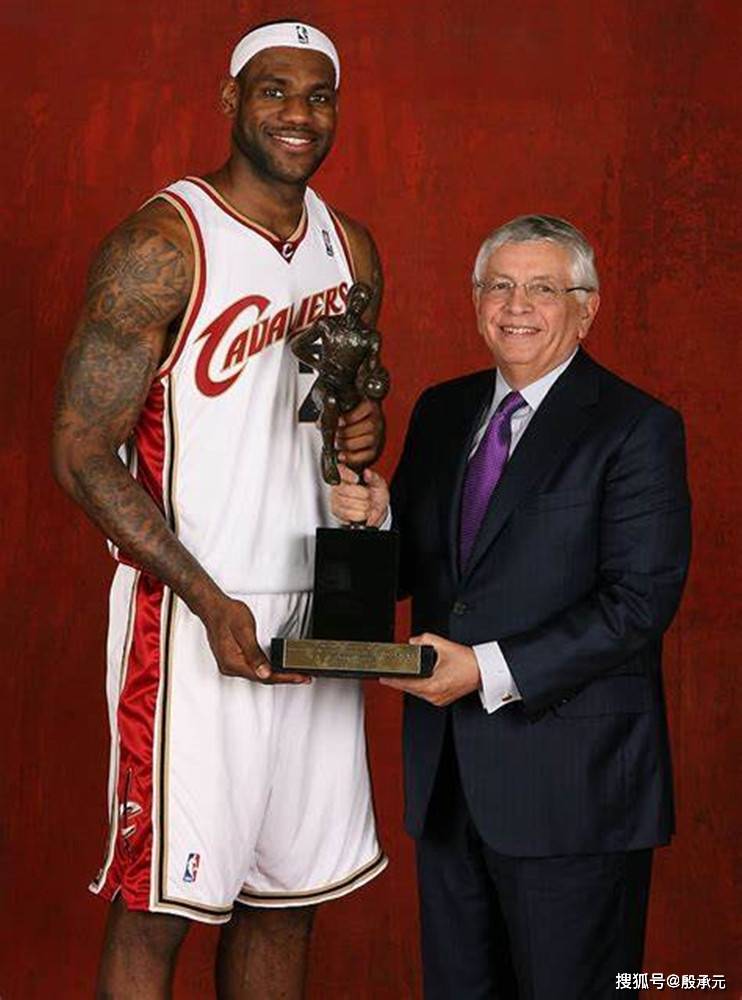 Jinnianhui Sports-门兴格拉德巴赫内部会议纪要流出——赛后造点机会；NBA常规赛使命明确；心理建设被强调(nba比赛规则最新)